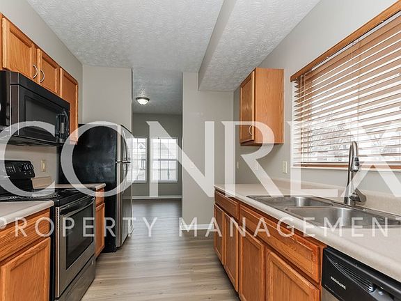 5th image of 1110 Sunset Dr
