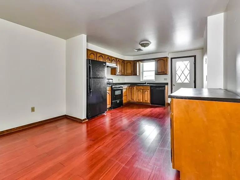 4519 Liberty Ave #2 — Photo 9
