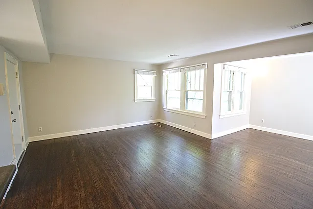 1115 W 49th St — Photo 24