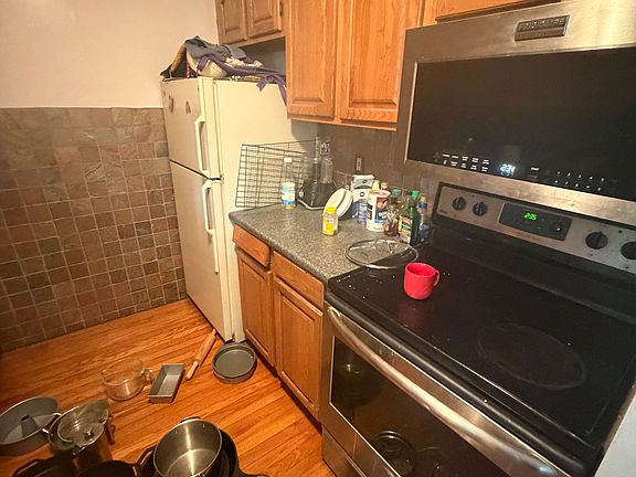 4th image of 34 E Concord St #26