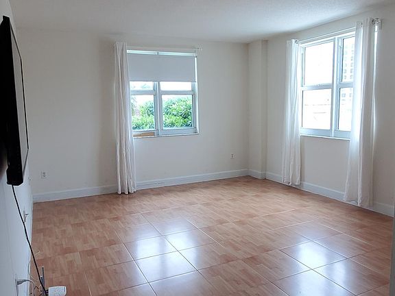 2nd image of 50 Menores Ave APT 402