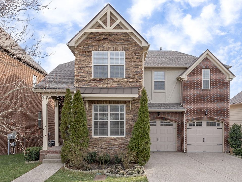 1st image of 810 Caledonian Ct