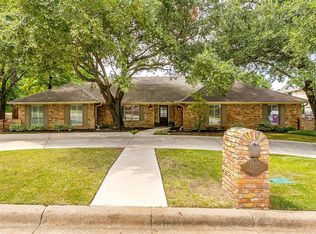 5452 Northcrest Rd, Fort Worth, TX 76107