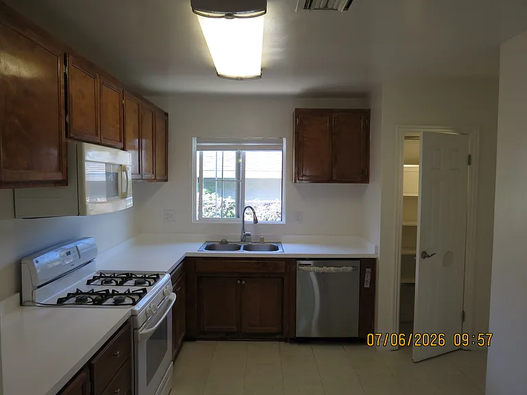 1448 Grove Ave — Photo 20