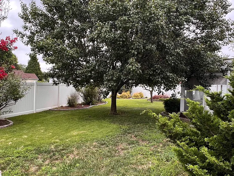8 Rose Ter — Photo 49