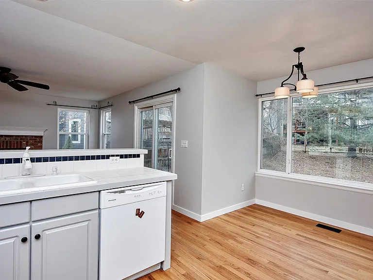 9782 Spring Hill Pl — Photo 14