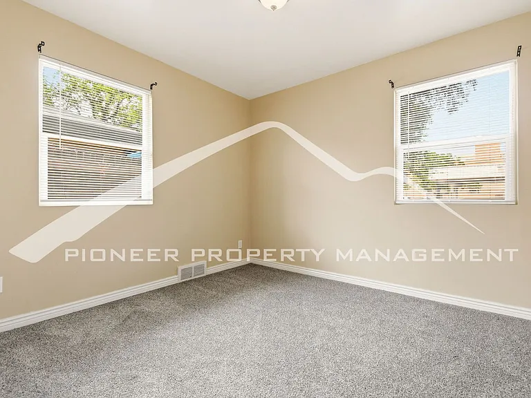 1416 Ironton St — Photo 8
