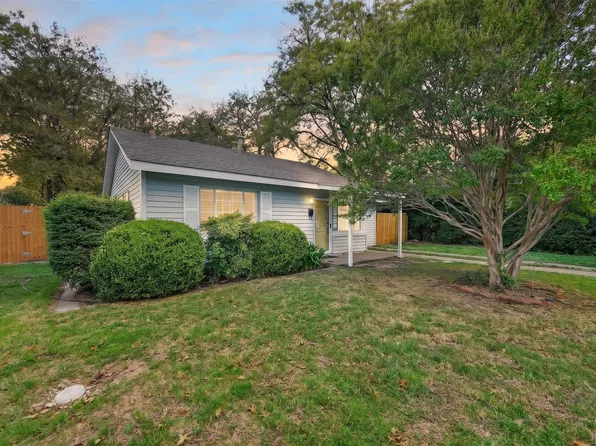 1029 Coit St, Denton, TX 76201