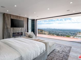 2110 Hercules Dr, Los Angeles, CA 90046