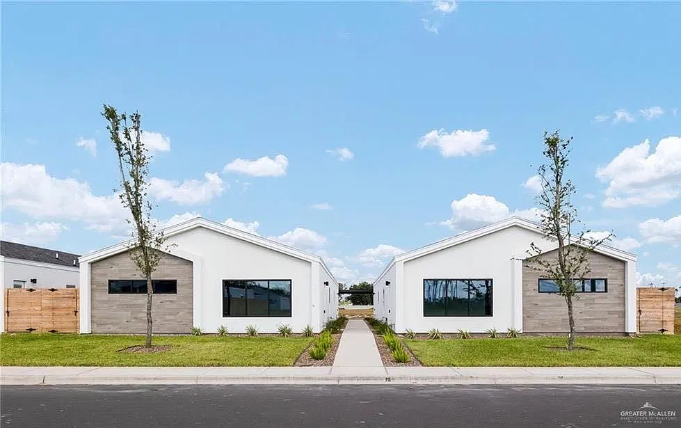 3 bed, 2.0 bath, 1040 sqft, $1,275 — Photo 3