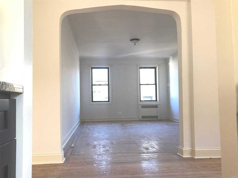 1st image of 4725 40th St APT 5B