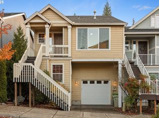 384 SW 105th Ter, Portland, OR 97225