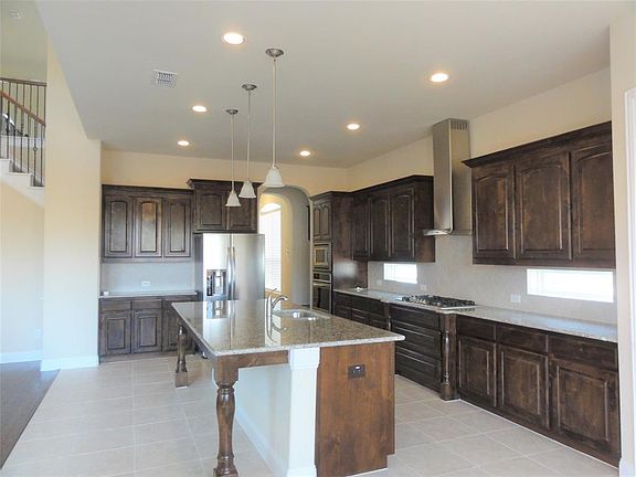 5th image of 7280 Anastasia Ln