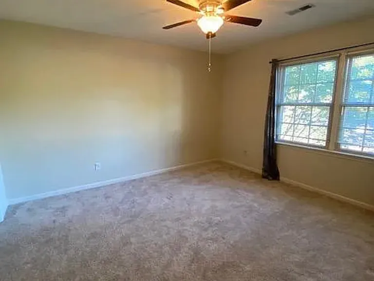 110 Melvins End — Photo 19