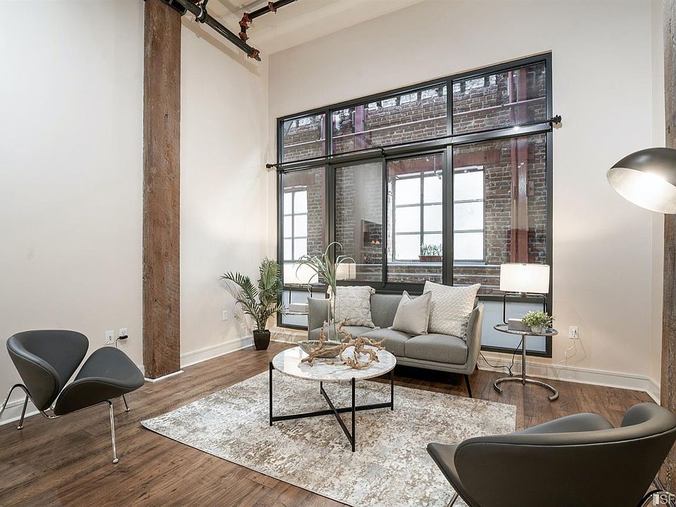 1st image of 310 Townsend St APT 208