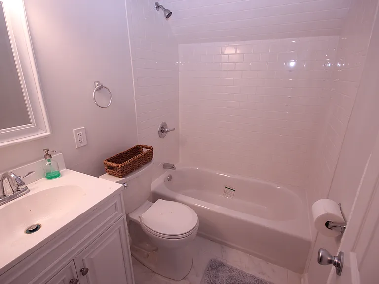 321 Bergen Tpke #B — Photo 6