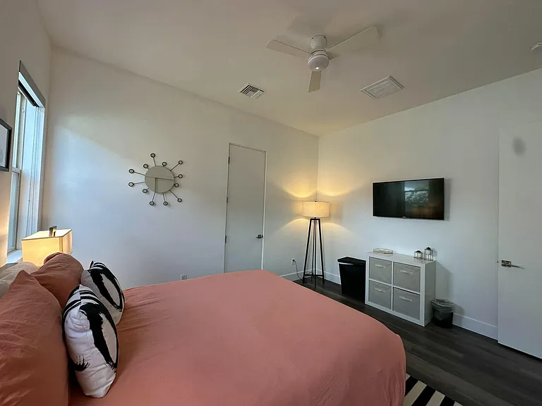 54620 Avenida Juarez — Photo 34