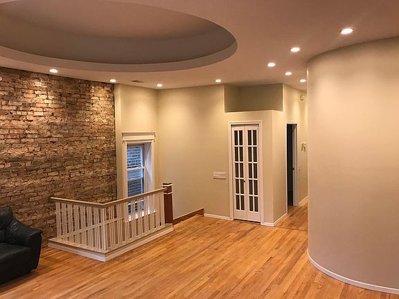 Staircase up to the apt