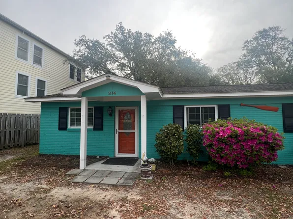 314 Trott St #1, Oak Island, NC 28465