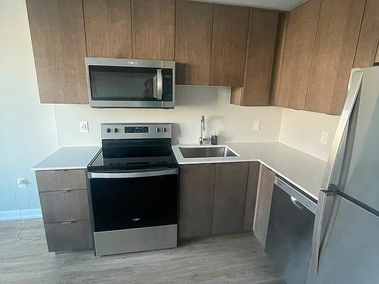 708 Woolwich St #319 — Photo 1