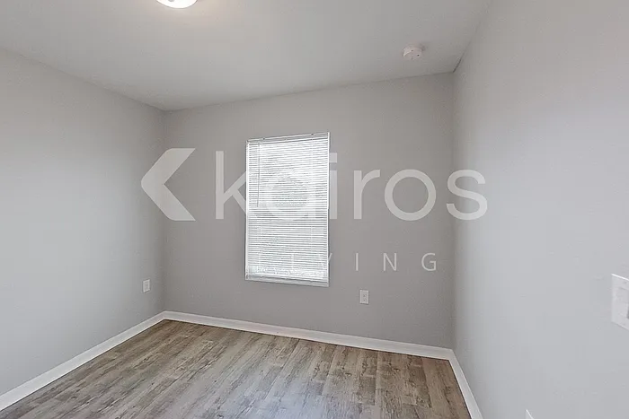 305 NE 23rd Terrace Cpe — Photo 7