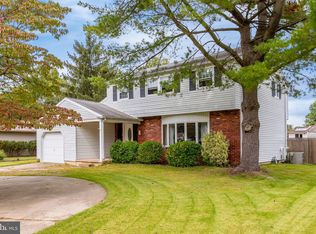 3 Hyannis Ave, Turnersville, NJ 08012