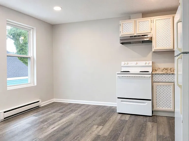 6249 Alexander St #D — Photo 9