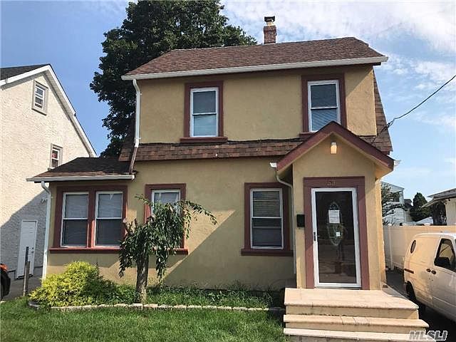 1st image of 30 Robinwood Ave