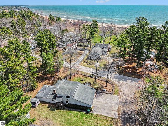 2nd image of 509 Huron Hills Dr