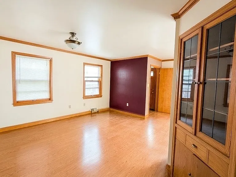 2759 S Howell Ave — Photo 3