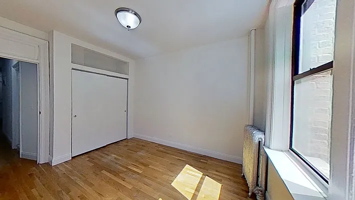 Rented by Bond New York | media 19