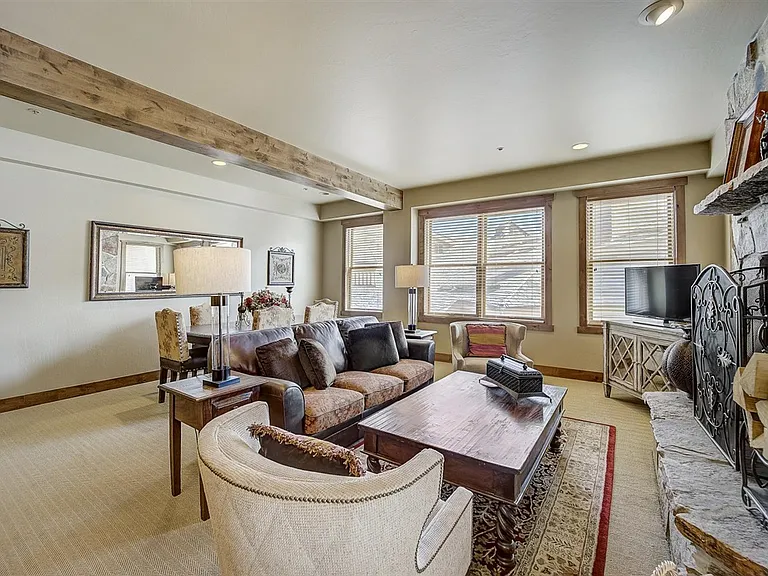 7580 Royal St E #22 — Photo 5
