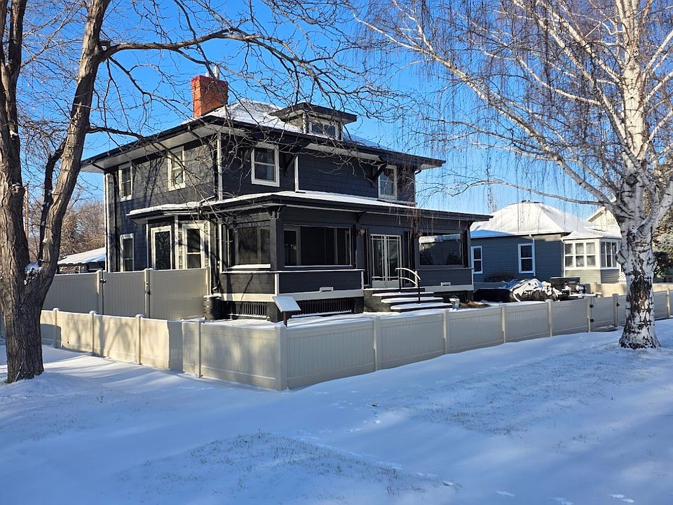 1st image of 214 N 13th Ave