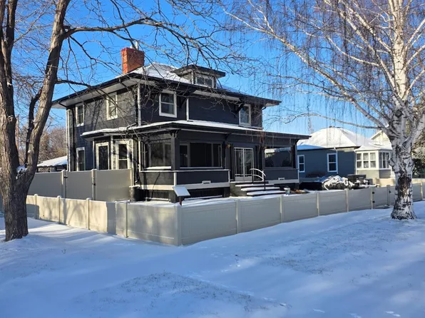 214 N 13th Ave, Forsyth, MT 59327