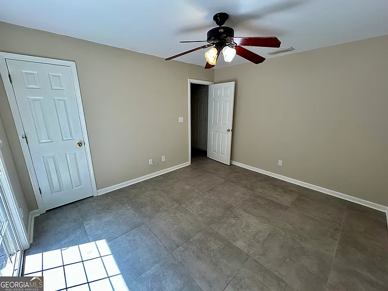 1061 Athena Ct — Photo 27