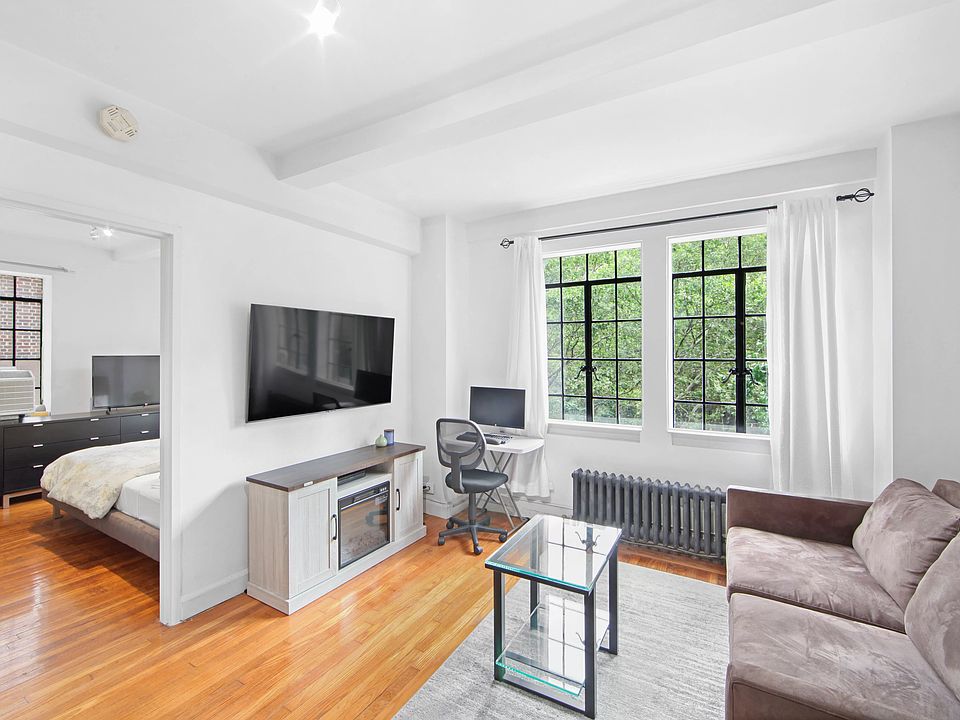 1st image of 25 Tudor City Pl APT 505
