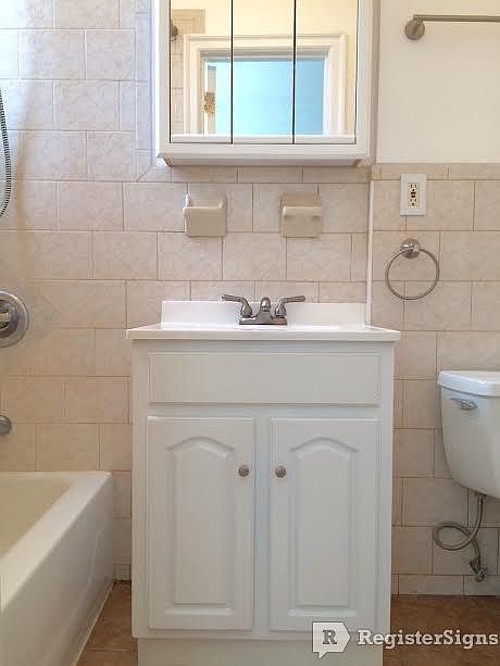2nd image of 1659 Norman St