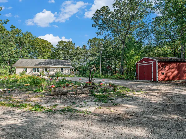 7693 S Straits Hwy, Indian River, MI 49749