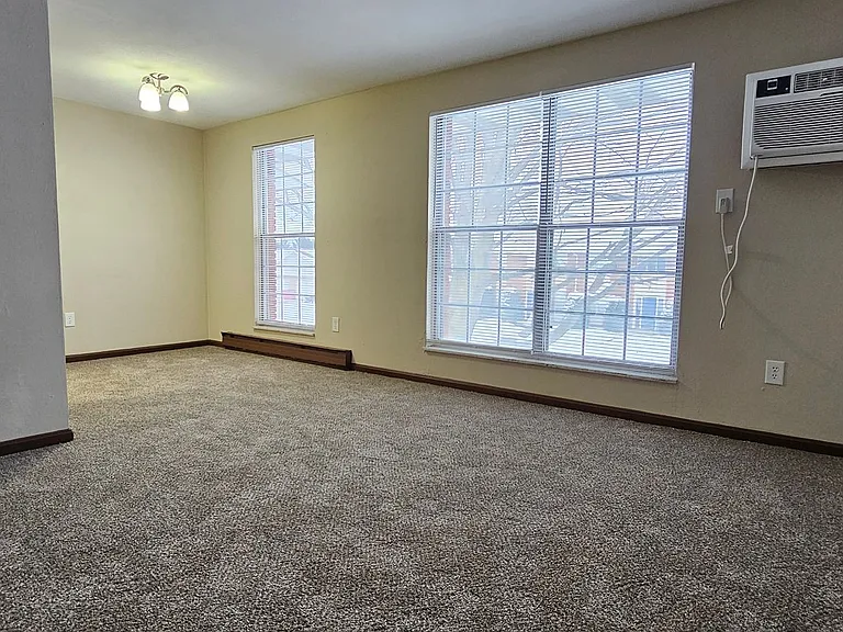 1260 Sanlor Ave #4 — Photo 5