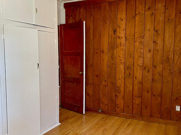 5th image of 314 W Raymond St