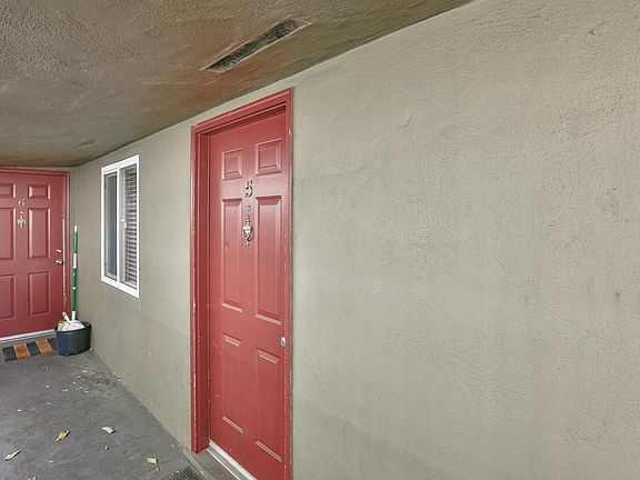 5th image of 502 S 4th St APT 5