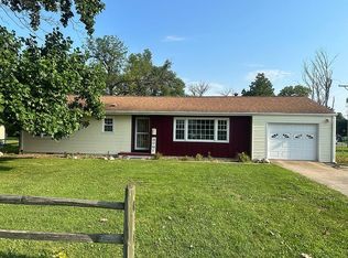 2406 W Olive St, Decatur, IL 62526