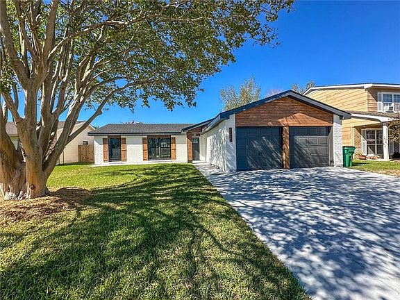 3rd image of 3728 Agateway Dr