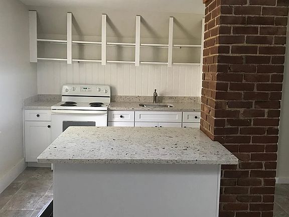 2nd image of 40 Kendrick Pl #3