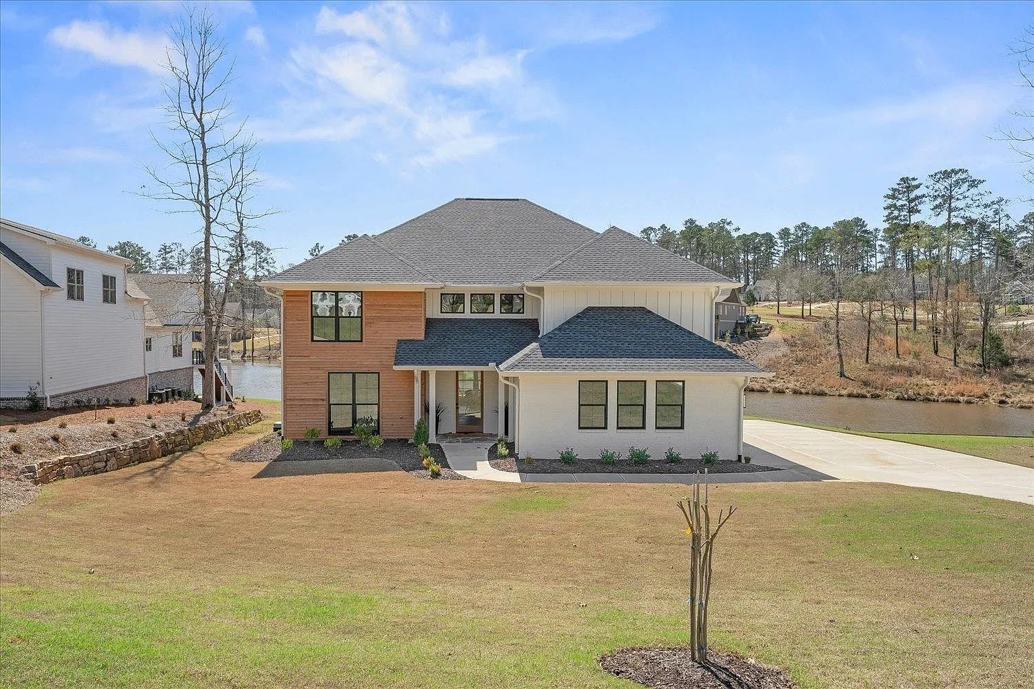 4 bed, 3.5 bath, 3357 sqft, $3,900 — Photo 2