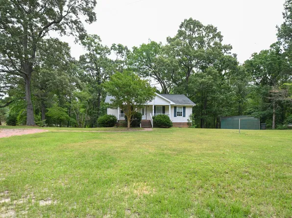 550 Black Pine Ln, Angier, NC 27501