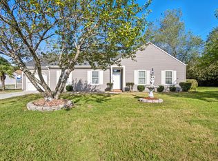 300 Creekwood Dr, Chesapeake, VA 23323