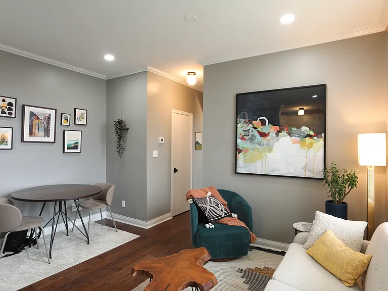 2001 16th St NW #704 — Photo 3