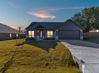 3306 Promenade Ct, Granbury, TX 76049