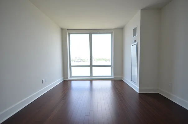 Rented by BLU Real Estate | media 20